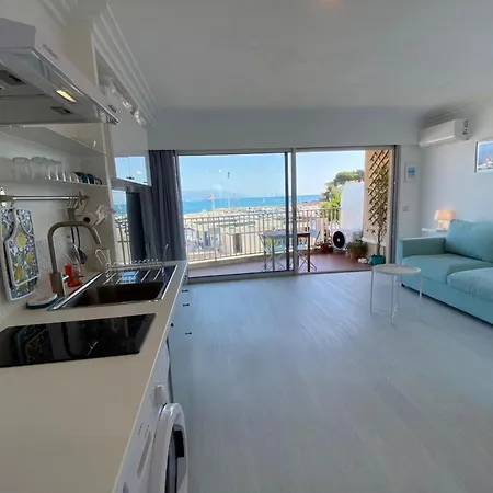 06at1 - Cosy Seaside In An Ideal Location *