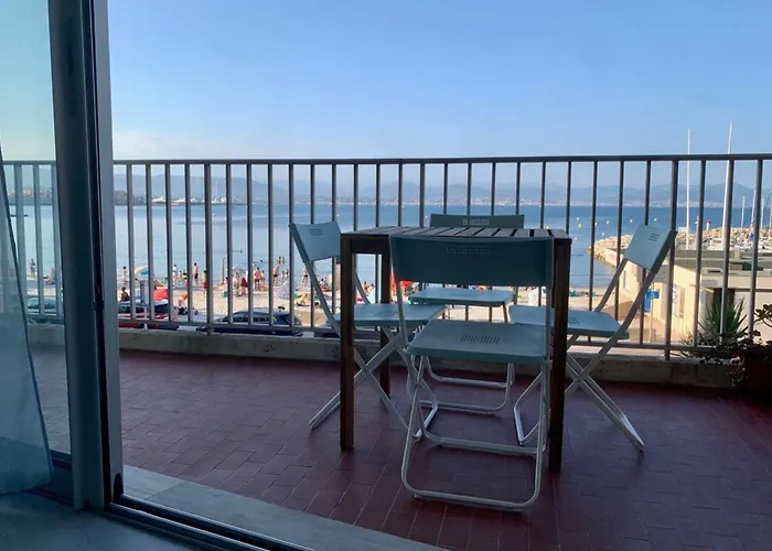 06at1 - Cosy Seaside In An Ideal Location Apartment