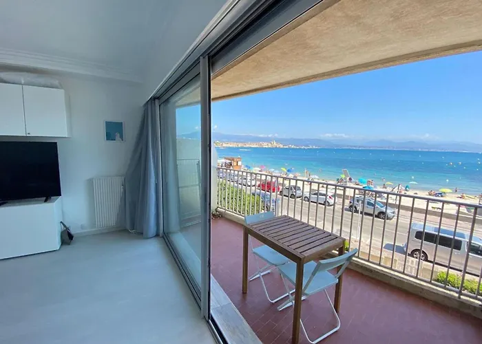 06at1 - Cosy Seaside In An Ideal Location *