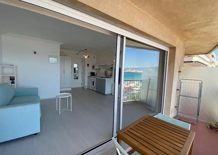 06at1 - Cosy Seaside In An Ideal Location