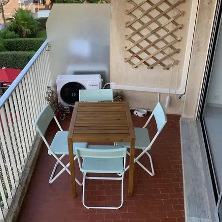 06at1 - Cosy Seaside In An Ideal Location *