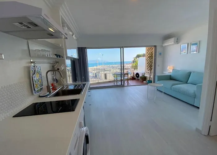 06at1 - Cosy Seaside In An Ideal Location *